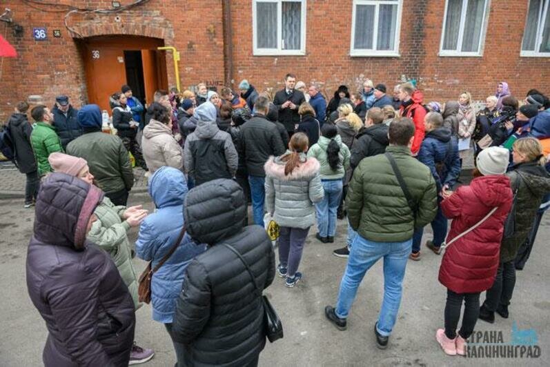 Жильцы пострадавшего в пожаре дома на Артиллерийской не хотят переезжать в маневренный фонд    