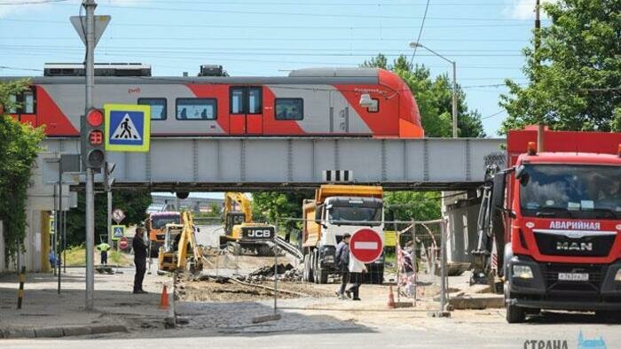 На ул. Суворова в Калининграде до конца  августа ремонтируют мост  