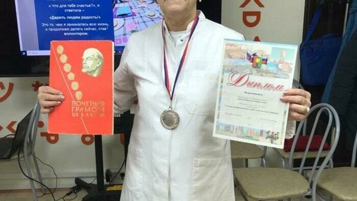 Волонтёры серебряного возраста приходят на помощь 