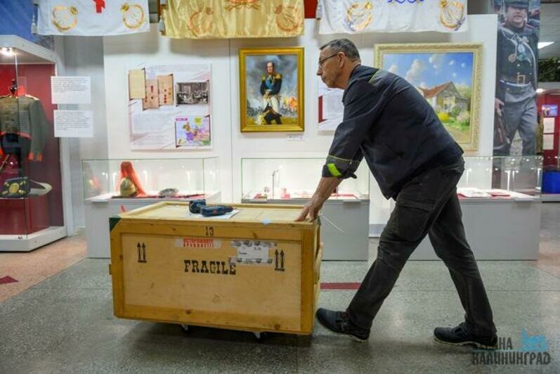 В Калининград привезли шпагу императрицы