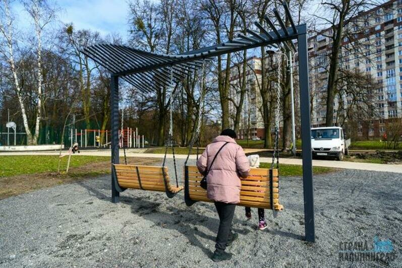 На Летнем озере появились качели
