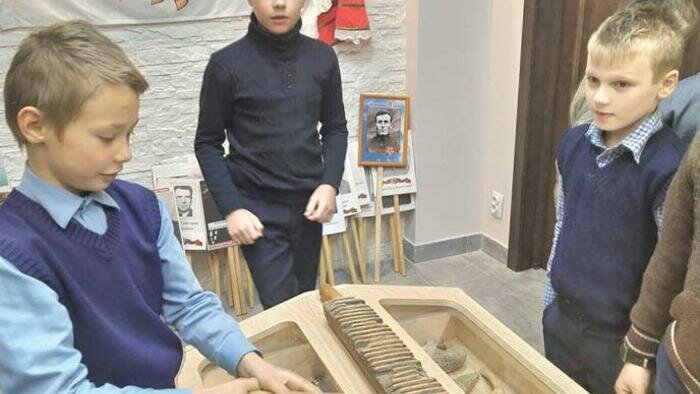 В школе поселка Крылово сохраняют историю