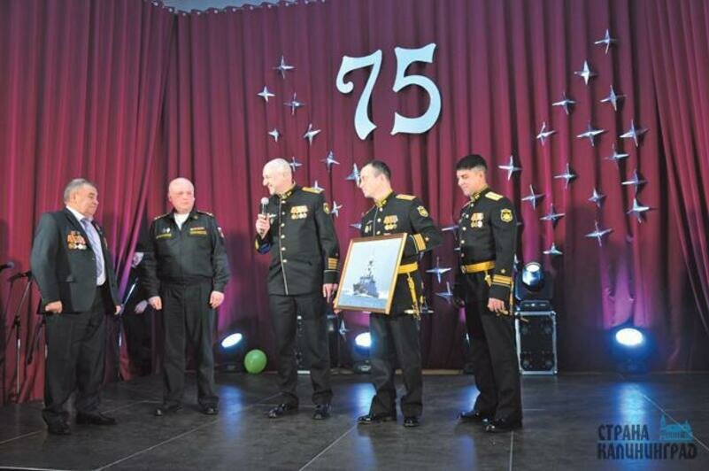 Школа отмечает 75-летие (п. Крылово)