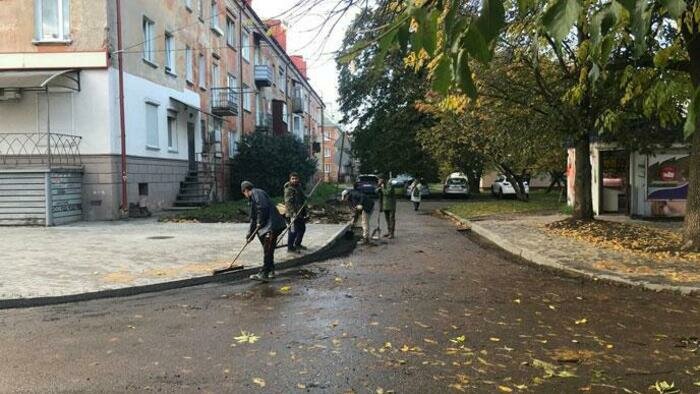 Главе администрации Калининграда  не хватило урн 