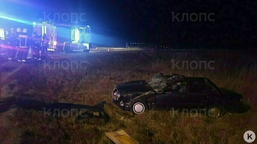 Под Зеленоградском машина вылетела в поле, пострадали два парня и девушка (обновлено) (фото, видео) - Новости Калининграда | Фото очевидцев