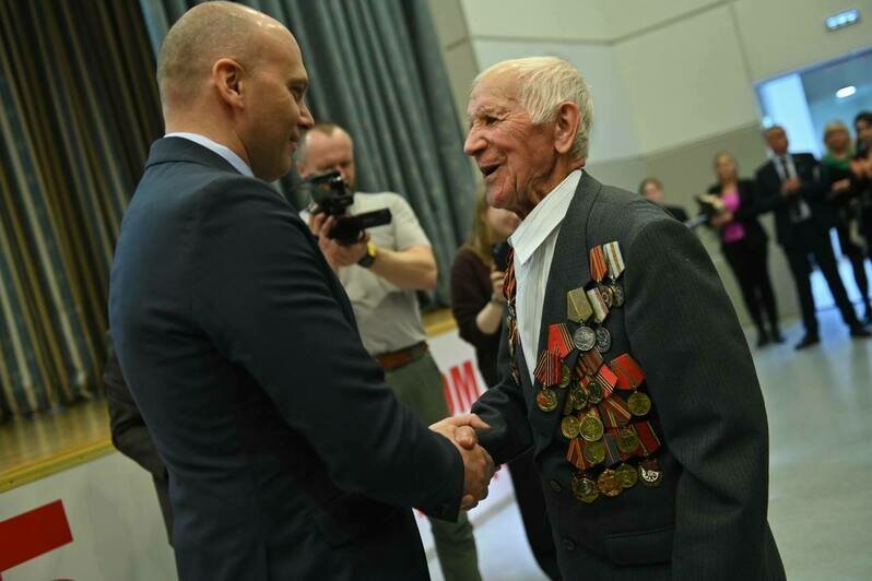 Как офицер стал выдающимся агрономом: два жителя Полесска получили медали к 80-летию Победы (фото, видео)   - Новости Калининграда | Фото: Александр Мелехов