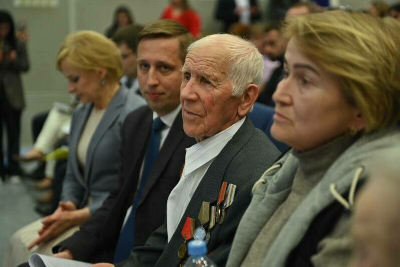 Как офицер стал выдающимся агрономом: два жителя Полесска получили медали к 80-летию Победы (фото, видео)   - Новости Калининграда | Фото: Александр Мелехов