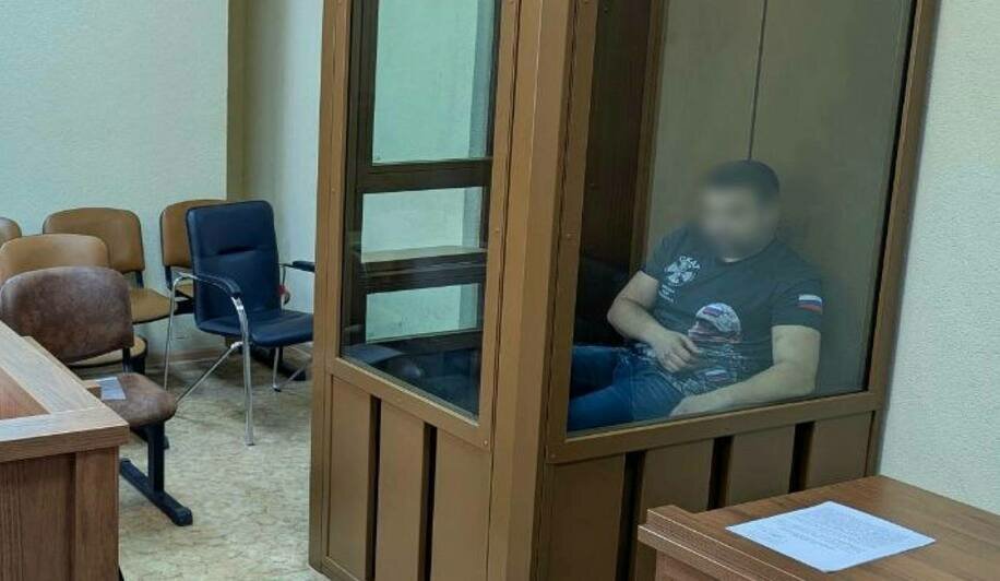Депутат из Янтарного Павел Малыхин в Ленинградском районном суде | Фото: областная прокуратура