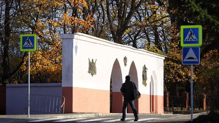 Солдат по прозвищу Сергеич, коварная Верона и академия биточков. Какими неожиданными легендами манит Черняховск  - Новости Калининграда | Фото: Александр Подгорчук / Архив «Клопс»
