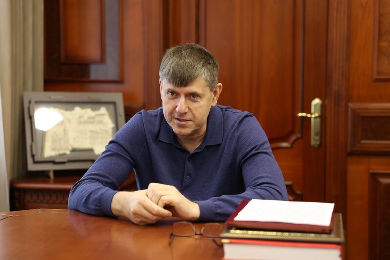 Андрей Кропоткин поздравил семейную пару с золотой свадьбой - Новости Калининграда | Фото: Андрей Кропоткин