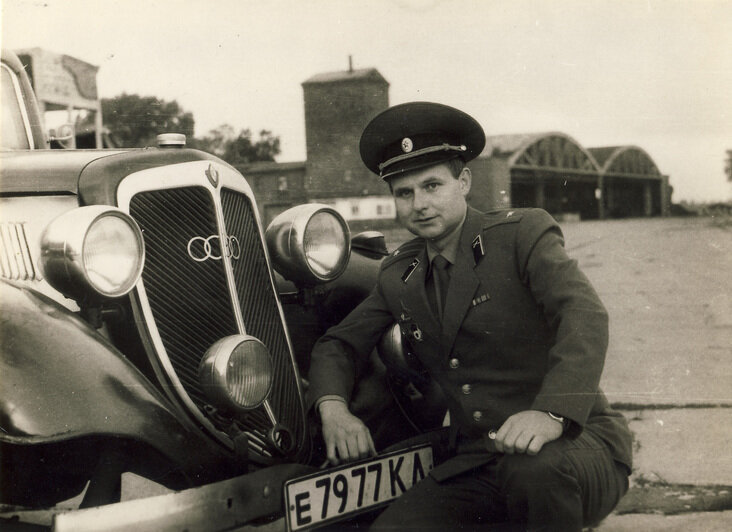 1992 год. Балтийская коса. Посёлок Нойтиф. Автомобиль Вандерер W235, 1935 года выпуска. | Фото: архив героя публикации