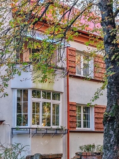 «У нас уже всё облетело». Туристы потянулись в Калининград за золотой осенью и назвали ещё 5 плюсов такой поездки - Новости Калининграда | Л.Суслина