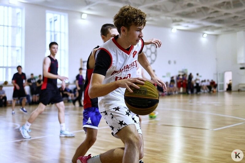 В Калининграде начался турнир по баскетболу среди школьников (фоторепортаж) - Новости Калининграда | Фото: Александр Подгорчук / «Клопс»