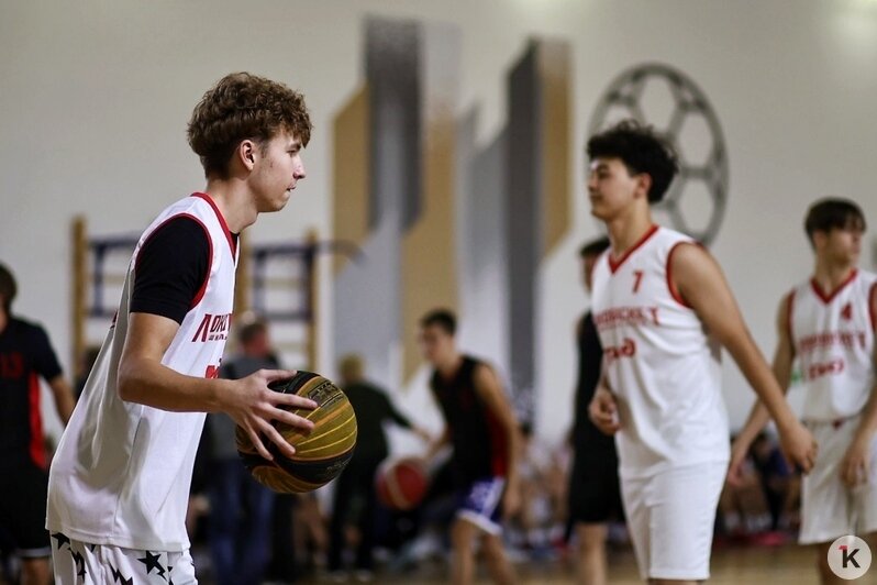 В Калининграде начался турнир по баскетболу среди школьников (фоторепортаж) - Новости Калининграда | Фото: Александр Подгорчук / «Клопс»