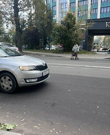 Реконструкция круга на Донского обернулась банальным расширением дороги (фото) - Новости Калининграда | Фото: Александр Подгорчук / «Клопс»