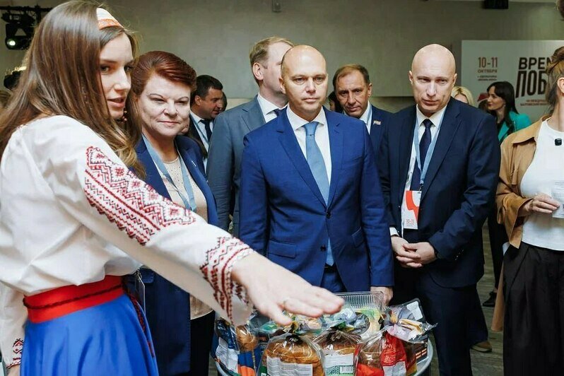 Вдохновение и новые партнёрства. Как в Светлогорске прошёл VII Международный форум «Вселенная бизнеса. Время Побед» (фоторепортаж) - Новости Калининграда