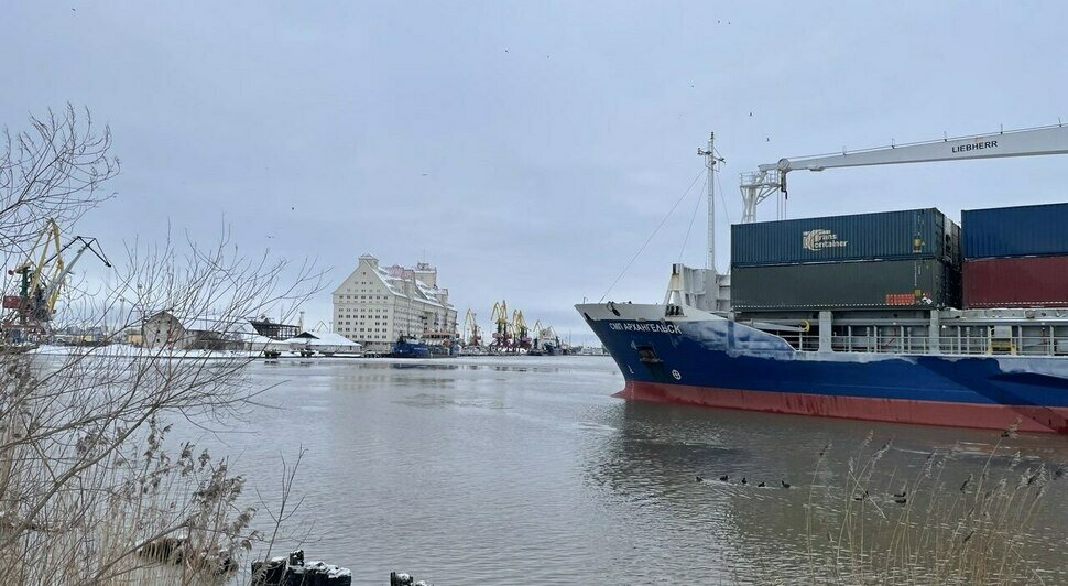 Усиление флота: на калининградскую линию возвращается крупный контейнеровоз «СМП Архангельск» - Новости Калининграда