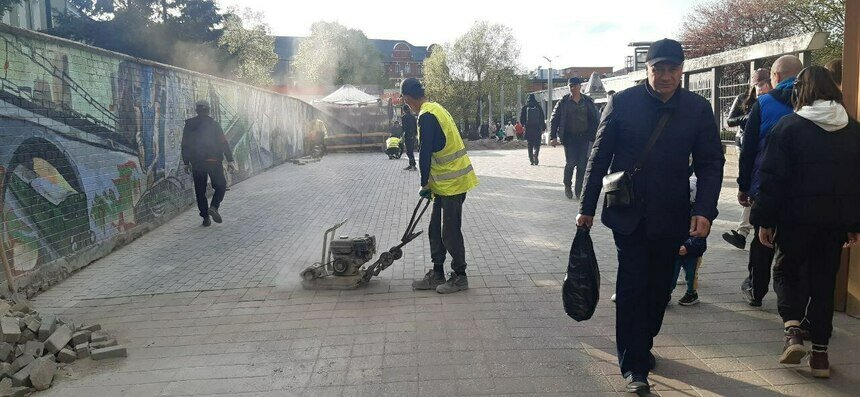 Тротуары нужно ремонтировать. | Фото: пресс-служба администрации Калининграда