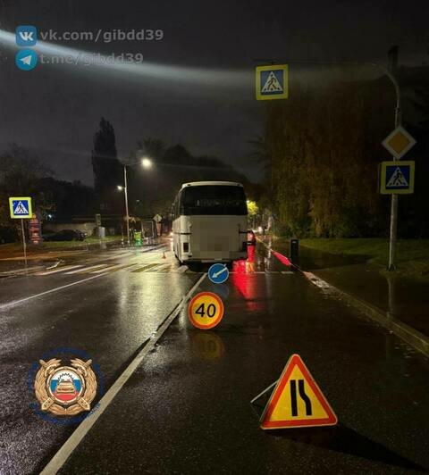 В Калининграде в пятницу вечером три пешехода попали под колёса автомобилей и автобуса (фото) - Новости Калининграда | Фото: Госавтоинспекция Калининградской области В Калининграде в пятницу вечером три пешехода попали под колёса автомобилей и автобуса (фото) - Новости Калининграда | Фото: Госавтоинспекция Калининградской области