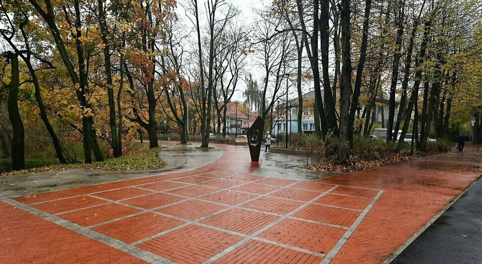 В Калининграде открыли первую часть сквера за башней Врангеля (фото) | Фото: Александр Подгорчук  В Калининграде открыли первую часть сквера за башней Врангеля (фото) | Фото: Александр Подгорчук