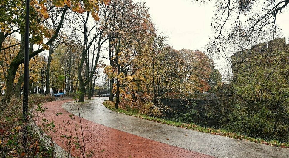 В Калининграде открыли первую часть сквера за башней Врангеля (фото) | Фото: Александр Подгорчук  В Калининграде открыли первую часть сквера за башней Врангеля (фото) | Фото: Александр Подгорчук