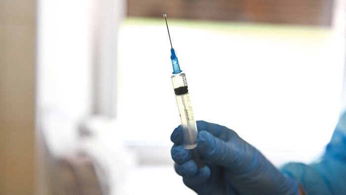 Можно сделать прививку сразу от нескольких инфекций | Фото: Александр Мелехов