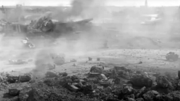 «На пути в Берлин». Кино, в котором калининградские хрущёвки играли немецкую столицу - Новости Калининграда | Кадр из фильма «На пути в Берлин»