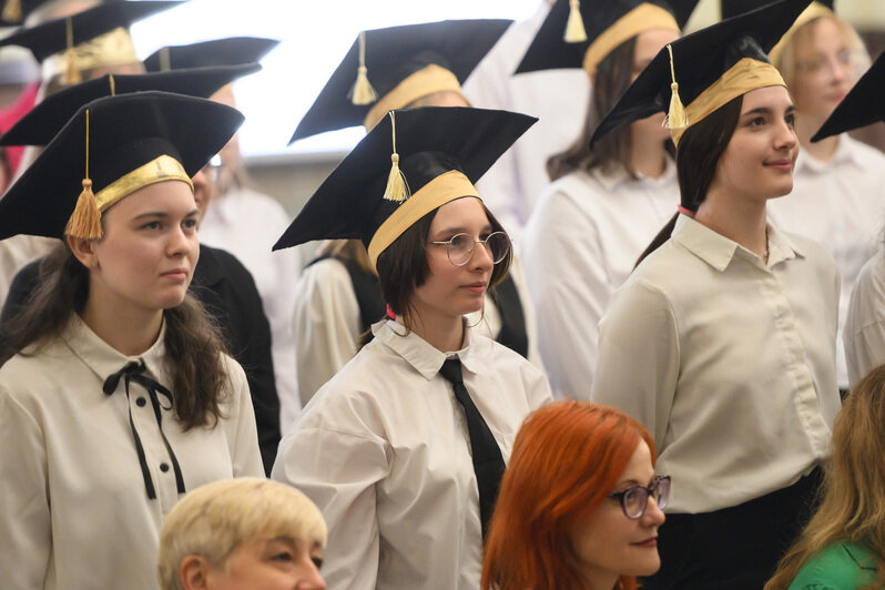 Посвящение в гимназисты. | Фото: Александр Мелехов Посвящение в гимназисты. | Фото: Александр Мелехов