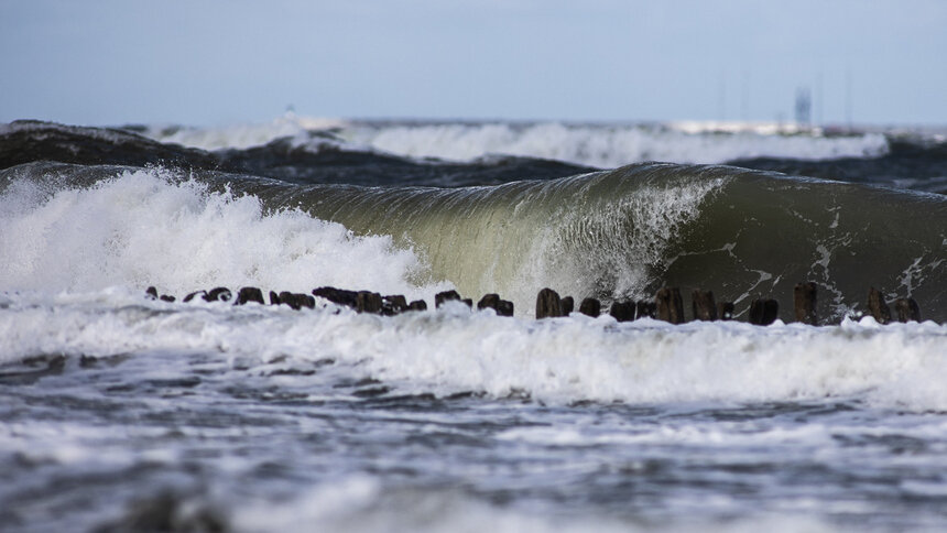 В Калининградской области ожидается первый осенний шторм: вечером 30 октября ветер усилится до 27 м/с - Новости Калининграда | Фото: Александр Подгорчук / Архив «Клопс» В Калининградской области ожидается первый осенний шторм: вечером 30 октября ветер усилится до 27 м/с - Новости Калининграда | Фото: Александр Подгорчук / Архив «Клопс»