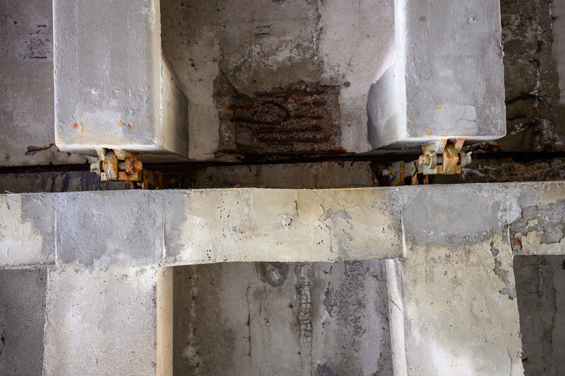 Состояние эстакады стремительно ухудшается   | Фото: Александр Мелехов