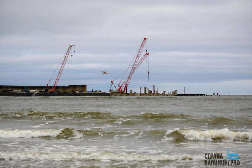 Отдельно на совещании рассмотрели строительство морского терминала в Пионерском и вопросы безопасности портов.  | Фото: Александр Мелехов Отдельно на совещании рассмотрели строительство морского терминала в Пионерском и вопросы безопасности портов.  | Фото: Александр Мелехов