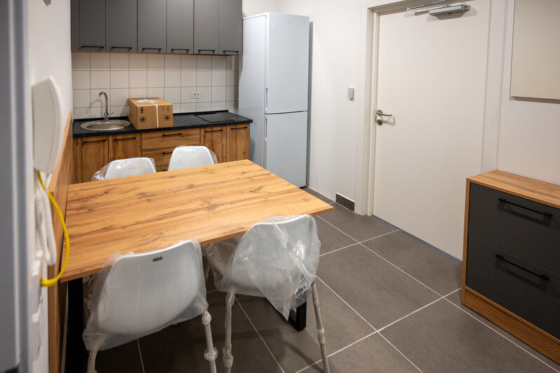 В общежитии кипят работы по оснащению мебелью, подключается отопление.  | Фото: Александр Мелехов В общежитии кипят работы по оснащению мебелью, подключается отопление.  | Фото: Александр Мелехов