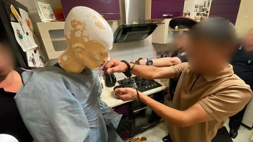 Следственные действия с обвиняемым  | Фото: СУ СК России по Калининградской области  Следственные действия с обвиняемым  | Фото: СУ СК России по Калининградской области