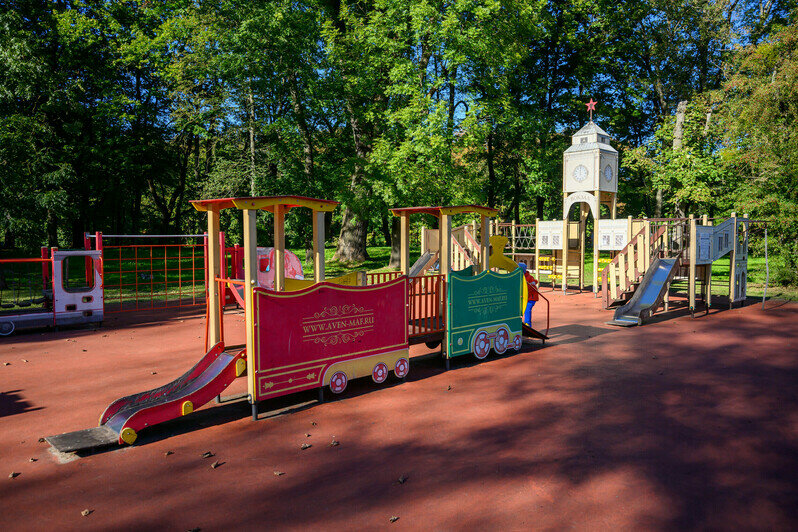 Часть Южного парка благоустроили, другая часть ждёт своего часа | Фото: Александр Мелехов