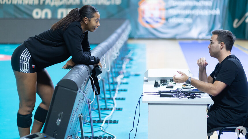 Заменившая Каракурт бразильянка из «Локомотива» возглавила гонку бомбардиров Суперлиги - Новости Калининграда | Фото: Александр Подгорчук / «Клопс»