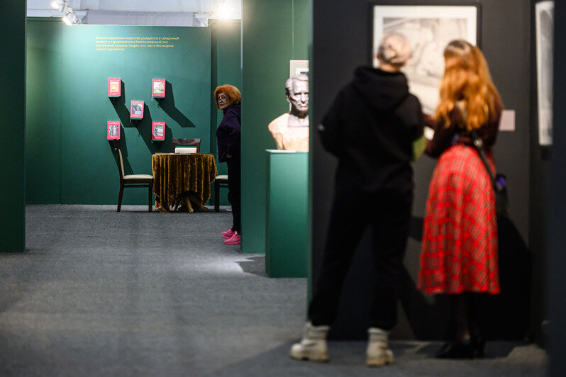 Окна в мир художника: как Михаил Матвеев покорил «Ночь искусств» | Фото: Александр Мелехов