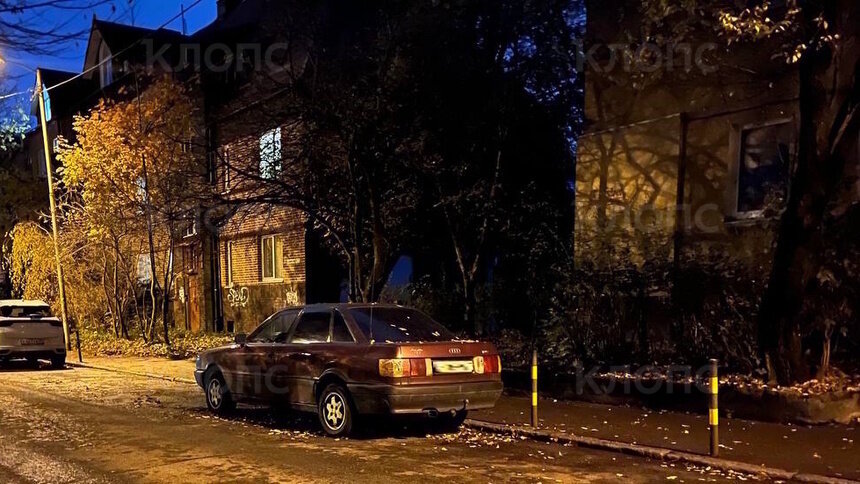 Жители тихой улочки в центре Калининграда несколько дней не могут уснуть из-за «кричащей» машины (видео) - Новости Калининграда | Фото: «Клопс»
