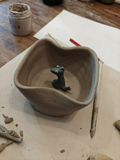 Калининградская второклассница сама делает посуду | Фото: из архива героя публикации