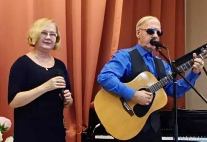 Супруги постоянно выступают на различных песенных конкурсах | Фото: архив героев публикации