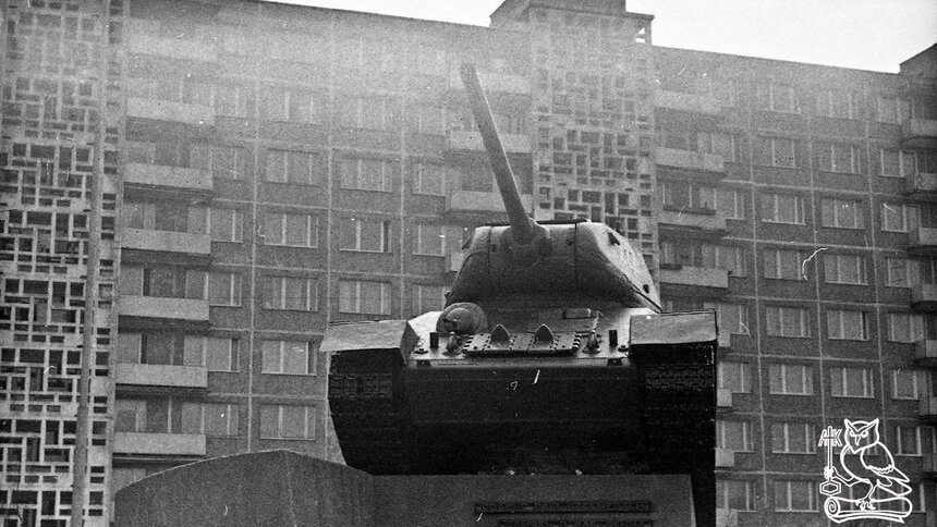 Памятник героям-танкистам на Генерала Соммера (1980-е годы)  | Фото: государственный архив Калининградской области/ А. Бахтин  