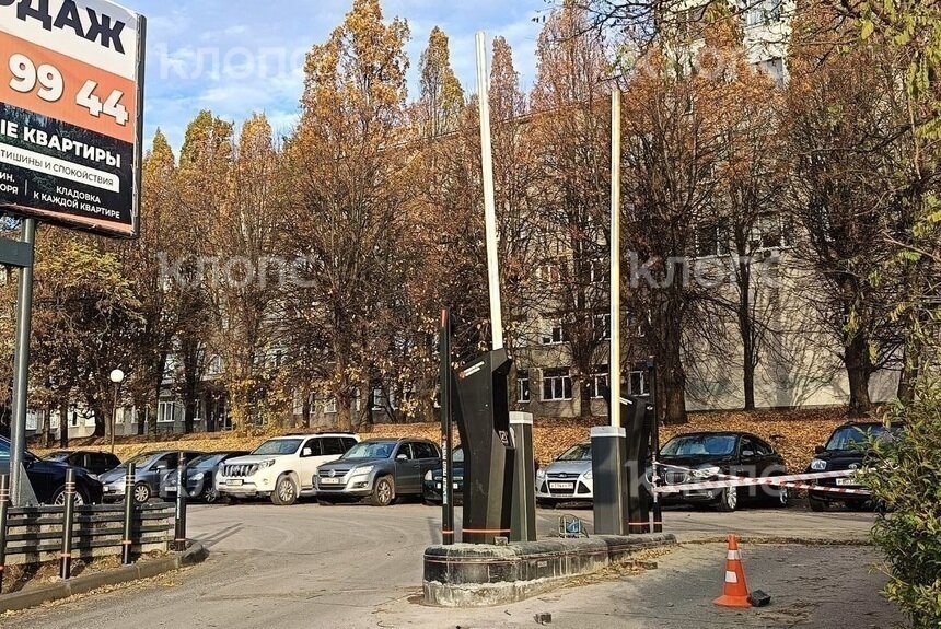 Парковка около «Калининградгражданпроекта» скоро станет платной   - Новости Калининграда | Фото: очевидцы