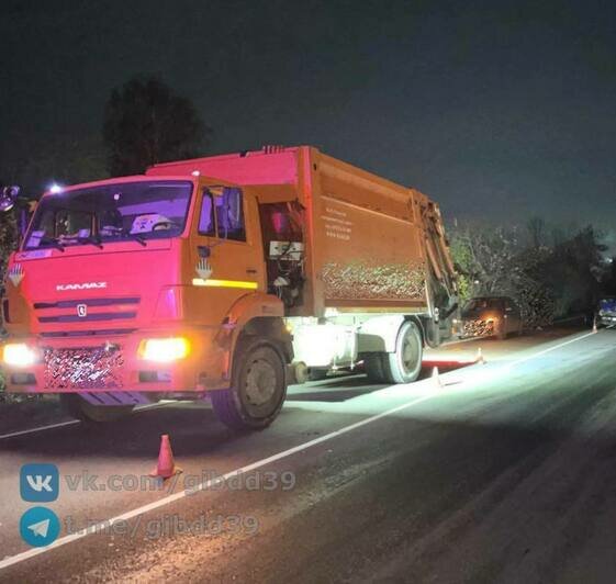 В Черняховске легковушка влетела в «КамАЗ», пострадали два человека - Новости Калининграда | Фото: ГАИ региона