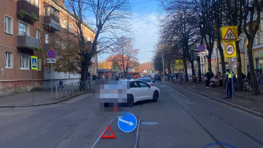 На Киевской водитель легковушки сбил пенсионера, пострадавшего увезли в больницу  - Новости Калининграда | Фото: ГАИ Калининградской области 