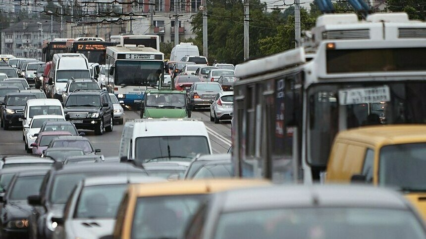 В Калининграде водители маршруток устали от нервотрёпки из-за светофоров и начали увольняться - Новости Калининграда | Фото: Александр Подгорчук / Архив «Клопс»