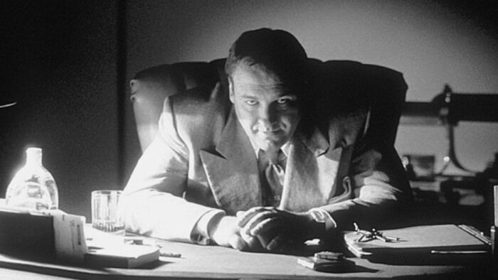 Шесть чёрно-белых фильмов, которым пошло на пользу отсутствие цвета  - Новости Калининграда | Кадр из фильма «Человек, которого не было»