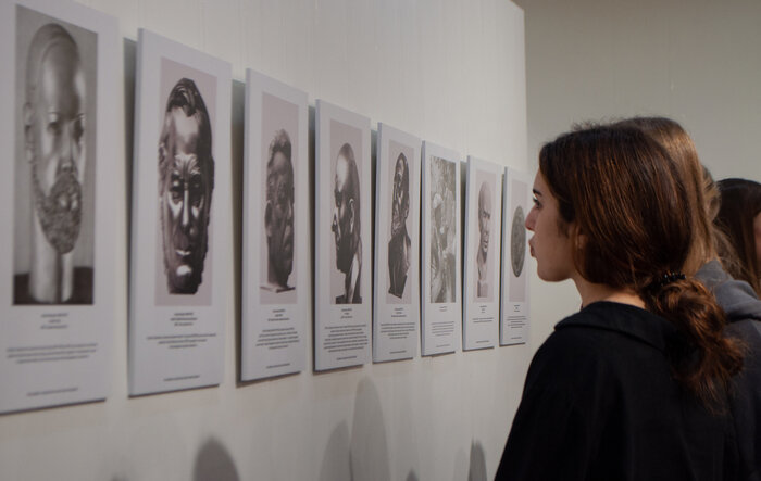 Среди экспонатов посетители смогут увидеть произведения и современных авторов. | Фото автора