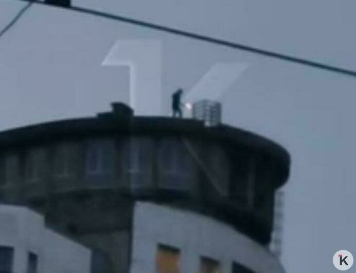 Огненное шоу на Эпроновской оказалось работой газовой горелки - Новости Калининграда | Скриншот видео: очевидец