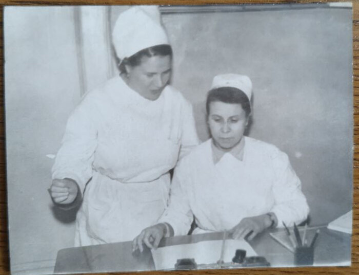 После войны Любовь Бадарина продолжила работать в госпиталях | Фото: архив героев публикации
