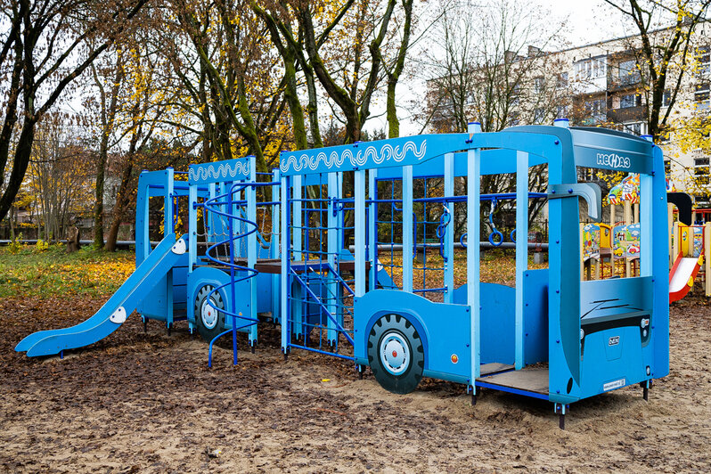 От летающей тарелки до брутальных стволов: 5 необычных детских площадок Калининграда (фоторепортаж)  - Новости Калининграда | Фото: «Клопс»