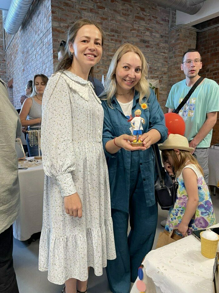 Ольга безвозмездно сотрудничает с благотворительной организацией &quot;Верю в чудо&quot;, на фото - с Софией Лагутинской.   | Фото: архив героя публикации